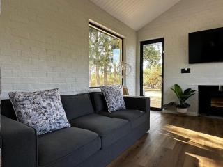 Genadendaal Vineyard Villa - 7