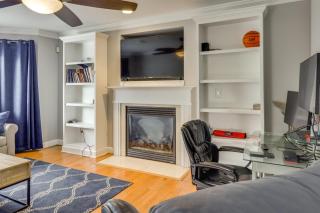 Centrally Located Hampton Roads Home with Game Room! - 6