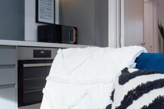 Bridge House - 1-Bed with Sofabed - 3