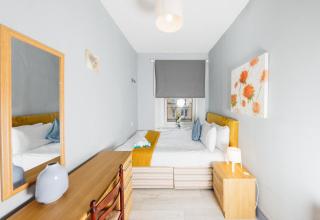 Lovely Apartment by Meadows 5 - 4