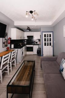 Lovely Apartment by Meadows 5 - 8