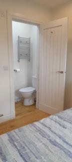 21KR Bed and Breakfast, close to beach, town centre and golf - 4