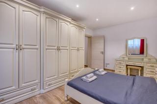 Modern 3 Bedroom Apartment in the Heart of Sliema - 1