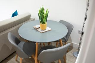 Bridge House Apartment - Free Parking & Wi-Fi - 8