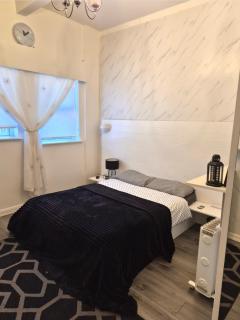 Stylish Studio Close to City Centre and 5mins walk to Heaton Park! - 7