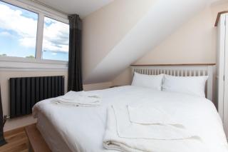 Luxurious Edinburgh Townhouse with Hot Tub - 5