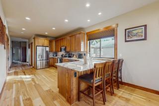 No. 3 Coal Mine Cabin & Studio - 3