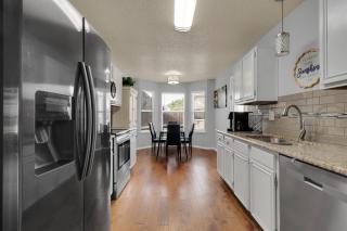 Charming Family Home - 8