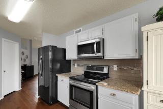 Charming Family Home - 4