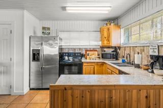 Sunset Shore Cottage - 4