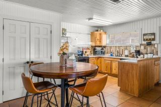 Sunset Shore Cottage - 1