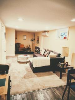 Sweet Beech St Retreat-Basement Apt - 0