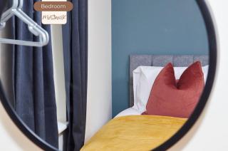 Three BR House By MyStayUK Short Lets & Serviced Accommodation Coventry With Free Parking & Free Wifi - 1