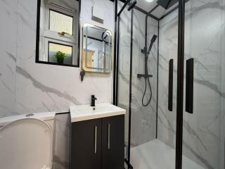 City Center Cardiff Apartment - 2 Bedrooms - 5