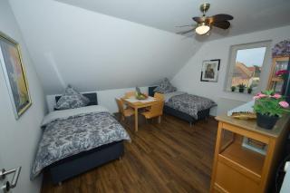 gemütliche 3 Zimmerwohnung mit 2 Einzelbetten, Doppelbett für Monteure geeignet - 6