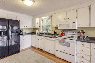 Lake Winnisquam Home Fish, Hike and Explore! - 5