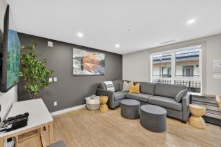 Downtown Revelstoke Retreat by Canadian Rockies Vacation Rentals - 5