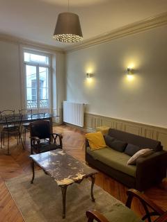 Le charme du Puy dans une ancienne verrerie - 5