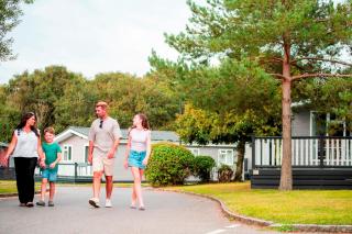 3 Bedroom Select Lodge with Park Facilities - 2