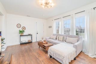 Chime - Minutes to Broadway & Germantown - 3