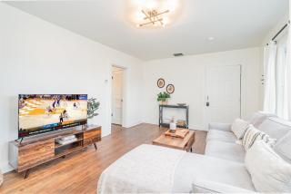 Chime - Minutes to Broadway & Germantown - 2