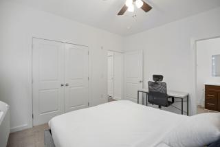 Refreshed 1BR1BA in Fairmount Square - 6