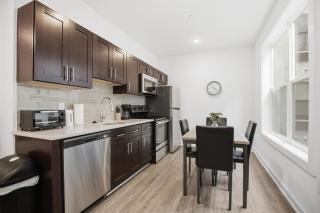 Simple, modern 1BR in Fairmount Square - 7