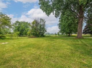 Beach Goers Paradise - 9