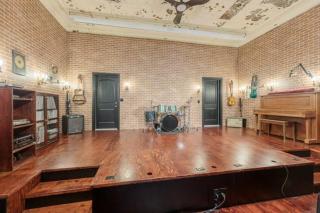 Renovated Church Hamilton! Sleeps 10 Overnight! - 3