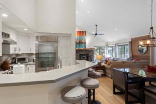 Luxury 3BR 3BA Condo Steps from Canyon Lodge Lift - 4