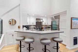 Luxury 3BR 3BA Condo Steps from Canyon Lodge Lift - 5