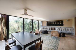 Modern 2BR Apartment - Jacuzzi Rooftop Pool & Gym - 1