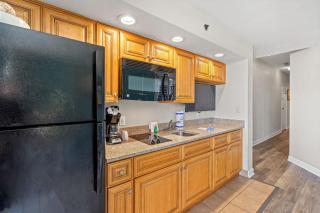 Beach Cove Resort Unit 312 with Direct Oceanfront Balcony - 8