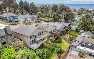 Moonlit Beach House - 3