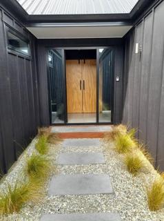 Beautiful Home in Lake Hawea - 3