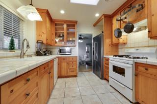 Hot Tub, Patio and Outdoor Games at Visalia Home - 8