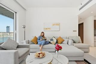 Luxury 2BR Emaar Beachfront with Private Beach & Infinity Pool, Palm Jumeirah & Atlantis Views - 8