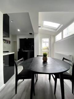 Modern Cardiff studio near stadium & city centre - 0