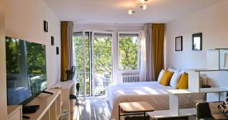 White Door Zagreb self check-in apartment with free public parking - 0