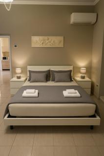 Grey Angel Oak house near the central station - 0