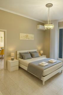 Grey Angel Oak house near the central station - 9