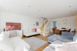 GuestReady - Riverside Retreat in Wapping - 0