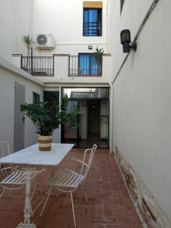 Charming traditional family townhouse in Calella - 1