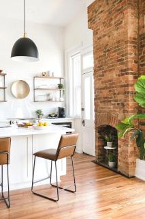 East Main Your Merry Modern Downtown Getaway - 3