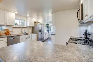 Fully Updated! Zanesville Home with River Views - 4