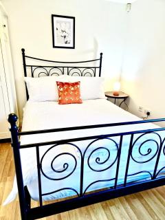 ParkCentral Birmingham City Centre - near Chinatown - private gated free parking - 0