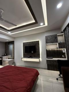 The Grand Estate - 5