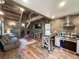 Bison Ridge Resort Cabin #1 - 8