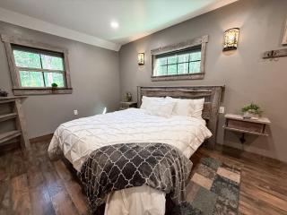 Bison Ridge Resort Cabin #1 - 4