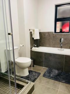 The Crown Apartments - Sarona Kappa - 2